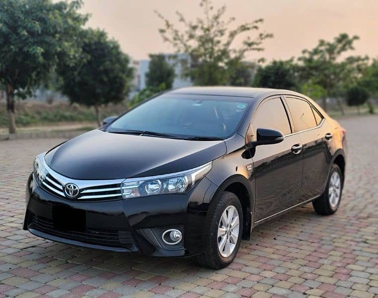 Toyota Corolla Altis Grande 2014 3