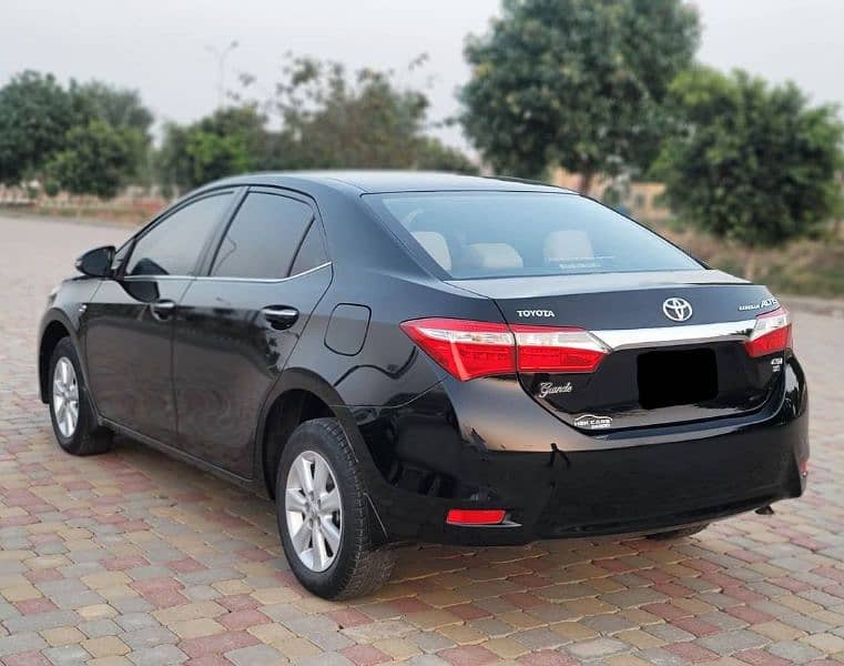 Toyota Corolla Altis Grande 2014 4