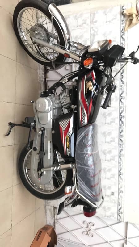 Honda CG 125 2024 3