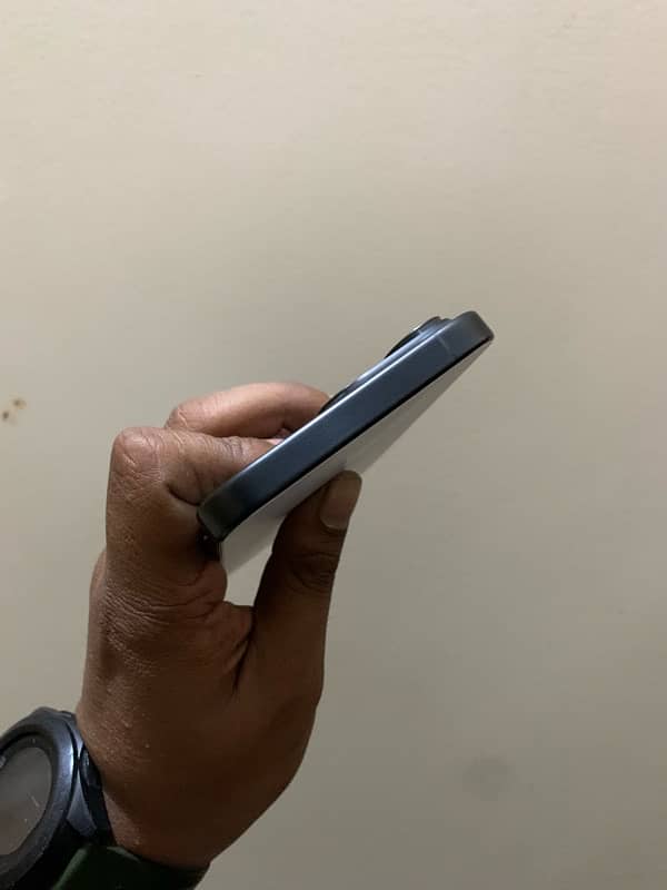 Iphone 15 pro max 256gb Factory unlock 5