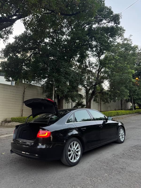 Audi A4 2015 1