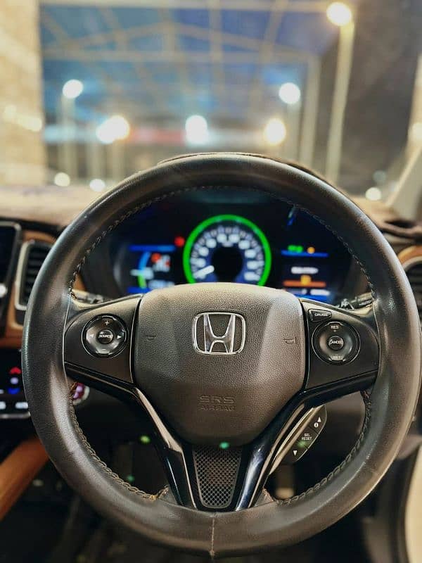 Honda Vezel 2016 11