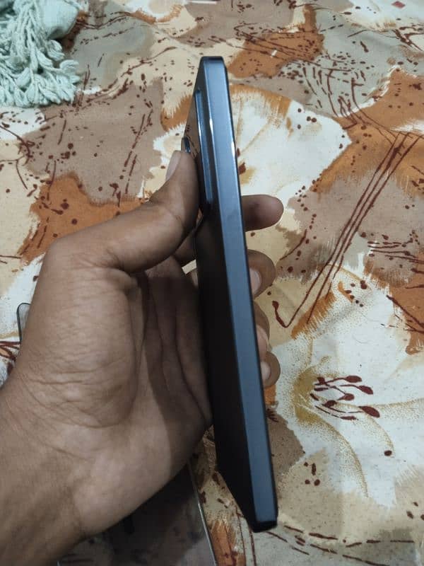 Infinix Note 40. . . lush condition. . 10 month warranty 2