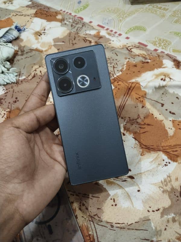 Infinix Note 40. . . lush condition. . 10 month warranty 6