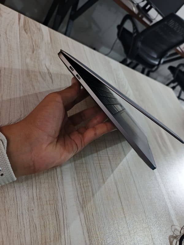 Macbook M1 Pro 8GB 256GB 3