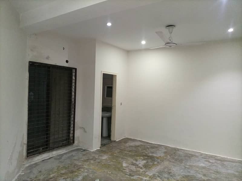 Basement Commercial Property For Rent 6