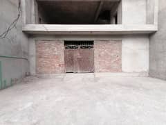 Gorgeous 10 Marla Building Available For Rent On Maulana Shaukat Ali Road 0