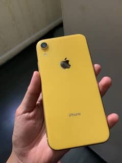 iPhone XR 128gb water pack RS:30000