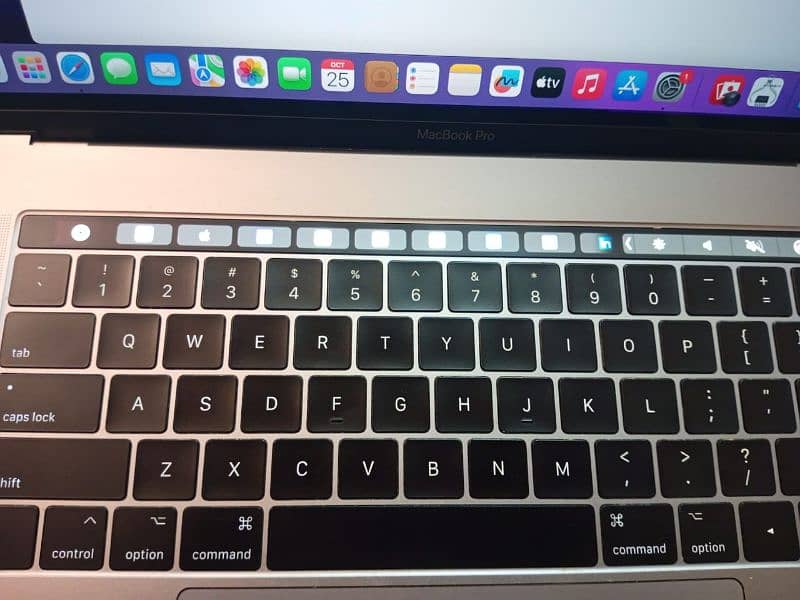 Macbook Pro 2017 | 16 GB | i7 3