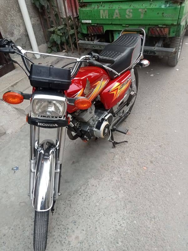 Honda CG 125 Total geniyan family bike 4