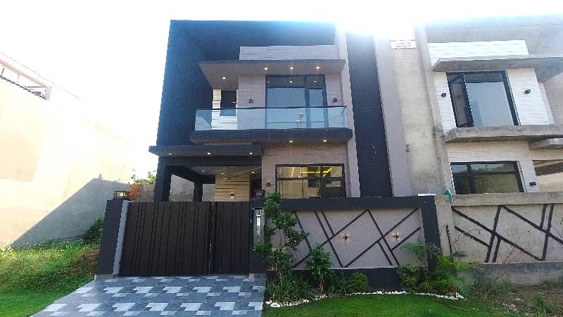 Luxurious House 5 Marla For Sale In DHA Phase 6 - Block A ! 1