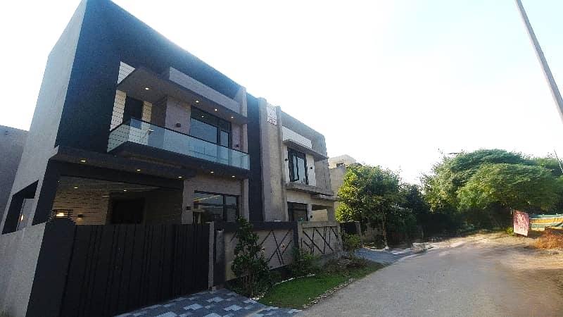 Luxurious House 5 Marla For Sale In DHA Phase 6 - Block A ! 3