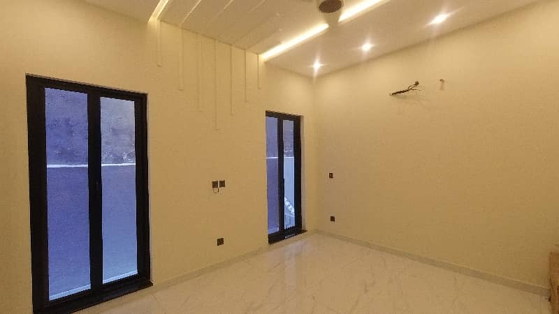 Luxurious House 5 Marla For Sale In DHA Phase 6 - Block A ! 10