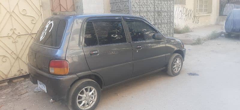 Daihatsu Cuore 2004 3