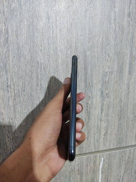 IPhone 11 pro max 64gb 4