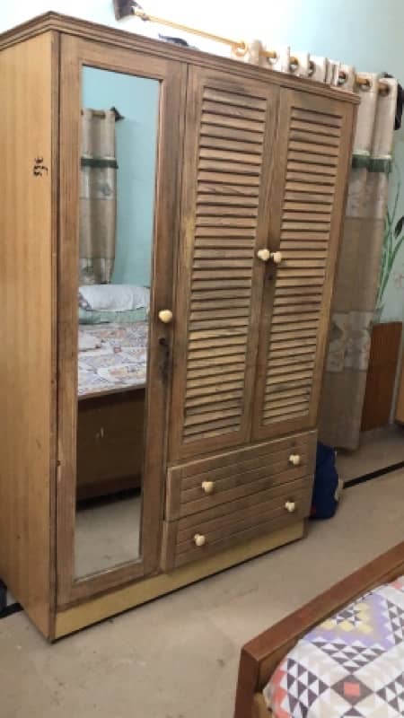 3 door cupboard good condition 9