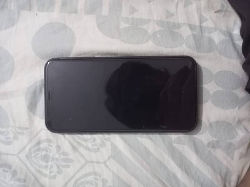 iPhone 11 64GB factory unlock 7