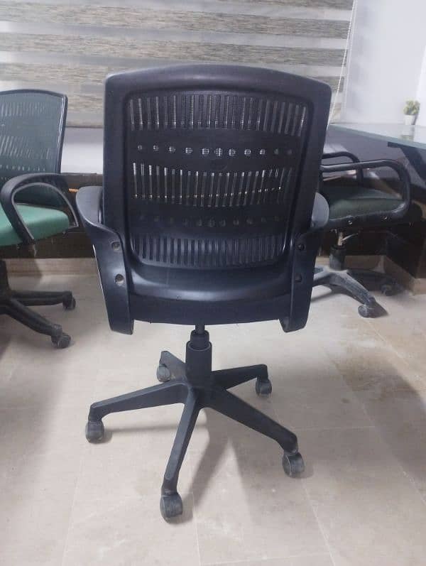 Short Back Black Office Chairs 2