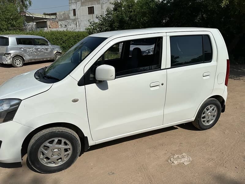 Suzuki Wagon R 2022 11