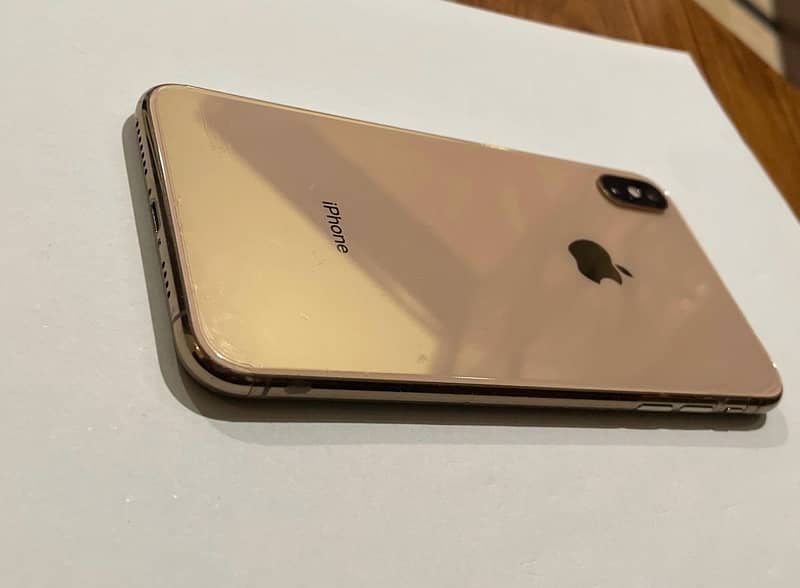 Iphone XS MAX  , PTA-APPROVED, golden , 64 gb 2