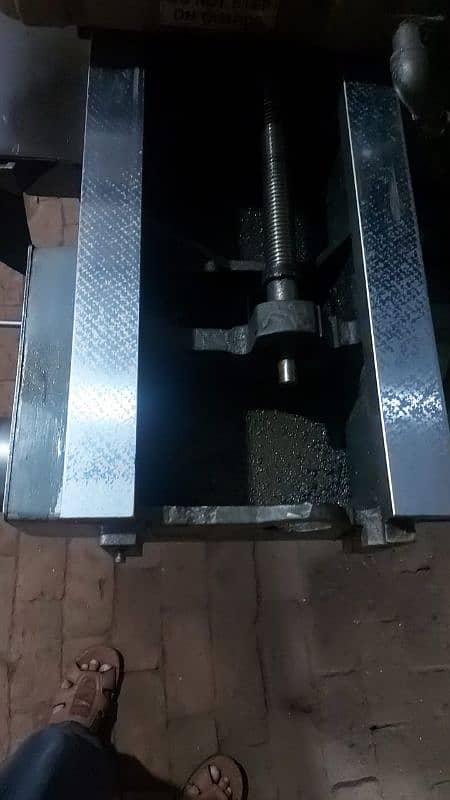 CNC Machine (Bridge Port) Interact 4 2