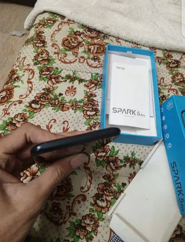 Tecno Spark5pro 3