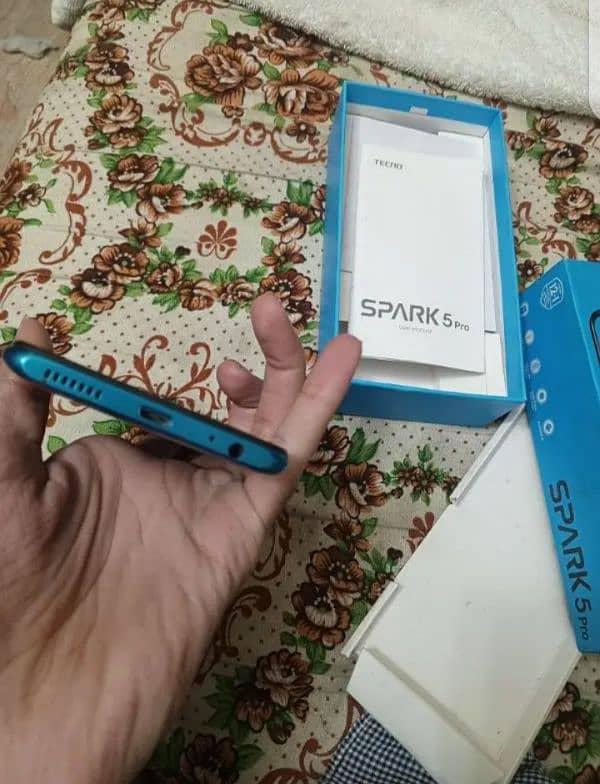 Tecno Spark5pro 5