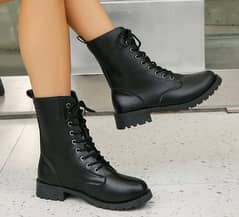 LACE UP BOOTS