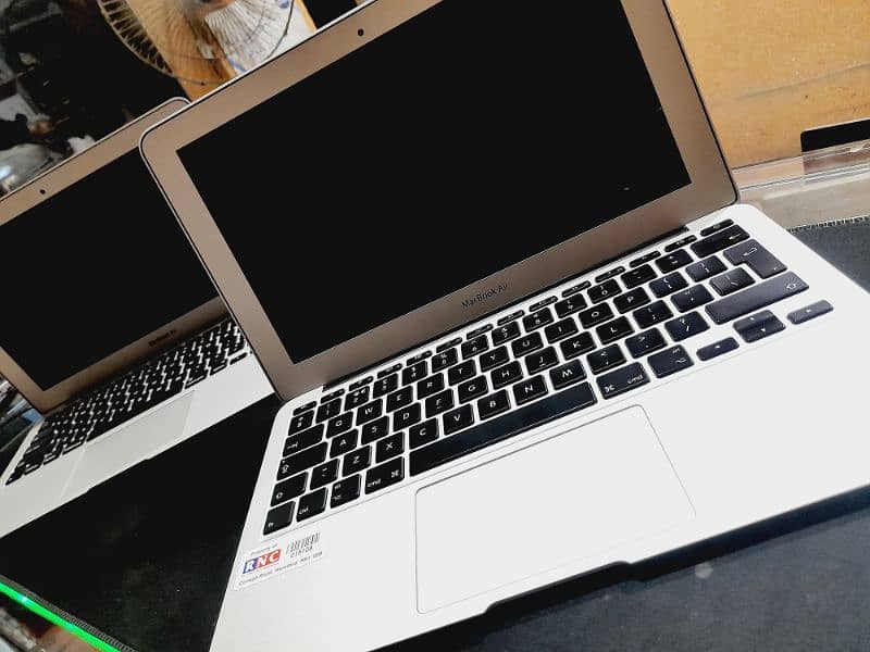 Macbook Air 2011 and 2015 8