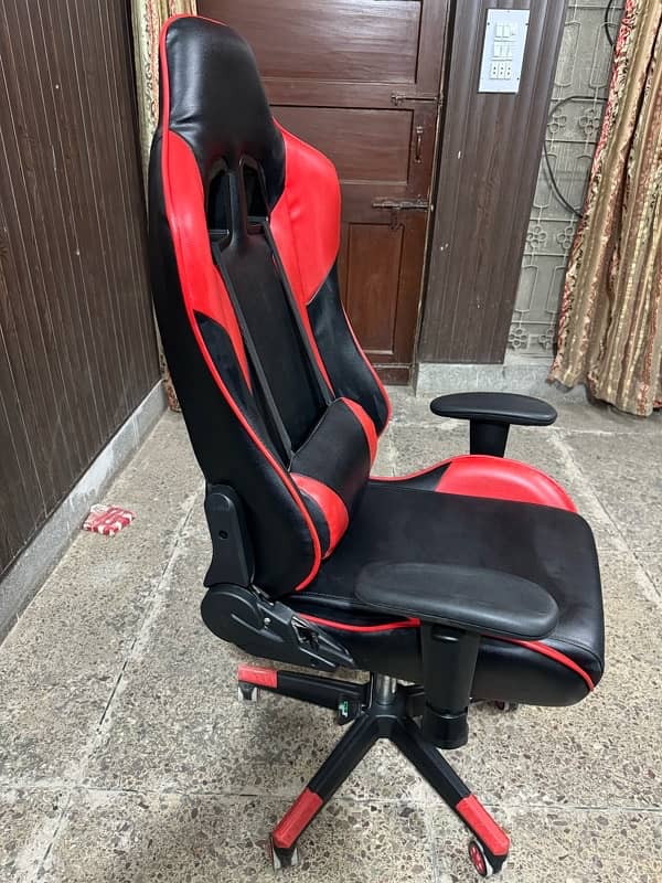 Luxury Imported Gaming Chair 1