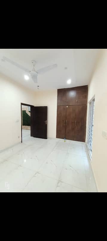 ATTENTION BRAND NEW 10 MARLA LOCK OPTION AVAILABLE FOR RENT IN BAHRIA TOWN LAHORE 3