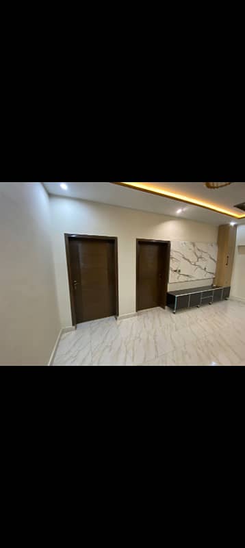 ATTENTION BRAND NEW 10 MARLA LOCK OPTION AVAILABLE FOR RENT IN BAHRIA TOWN LAHORE 14