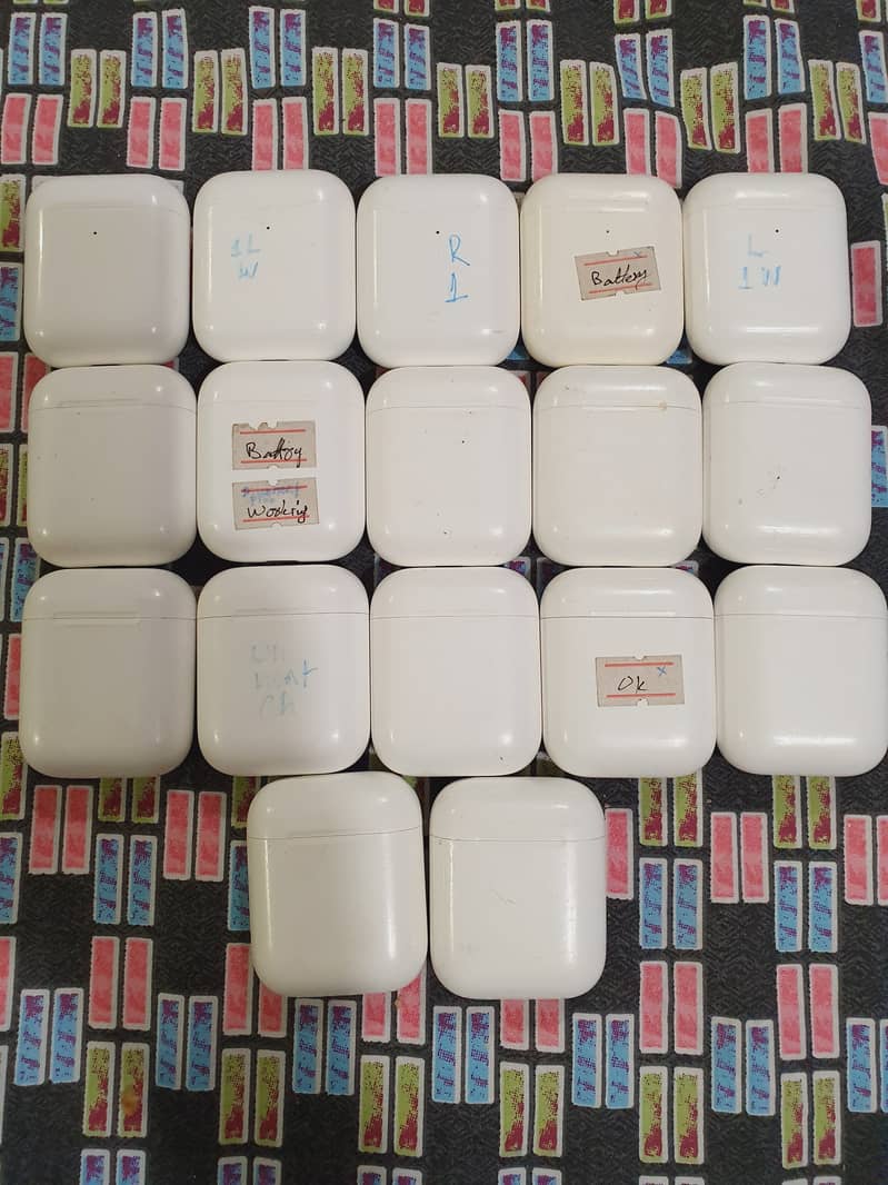 Apple Airpods case's only 1