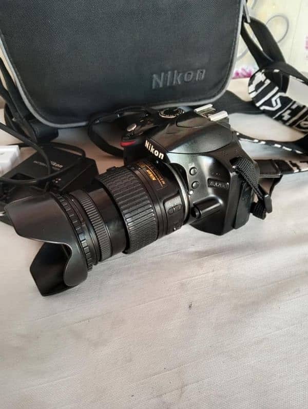 Nikon D3200 with 18-55mm Fresh Condition 5