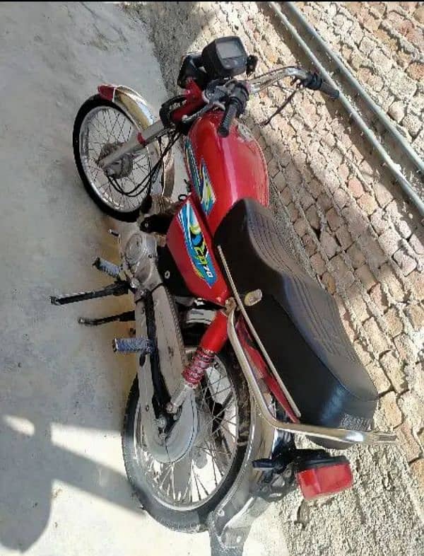 Unique CD 70 bike for sale 4