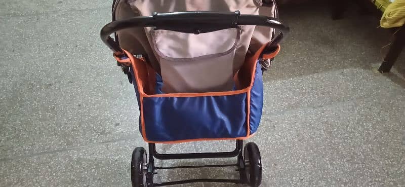 PRAM STROLLER 3