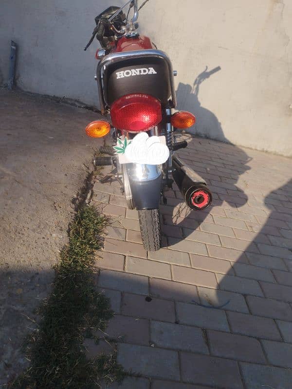 Honda 125 Motercycle 2