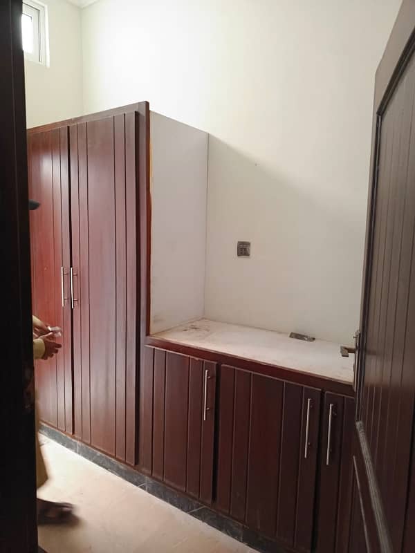 Buy A Prime Location 8 Marla Lower Portion For rent In Sufiyan Garden 10