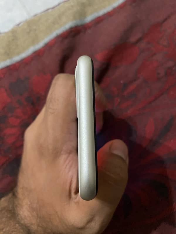 iPhone 11 64gb pta 1