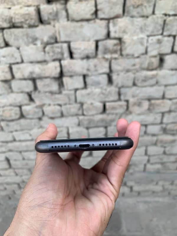 Iphone 11 Pta 5