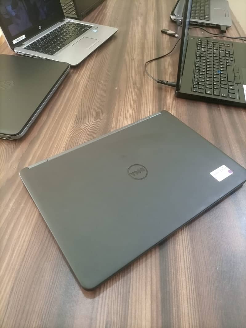 Dell Latitude E7450 Ultra Book Core i5-5th Gen 8GB Ram/500GB HDD 6