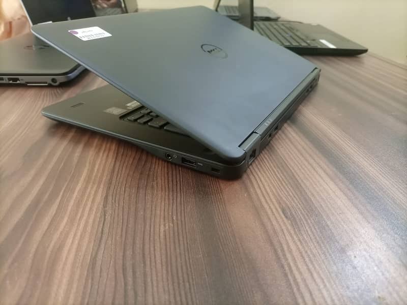 Dell Latitude E7450 Ultra Book Core i5-5th Gen 8GB Ram/500GB HDD 9