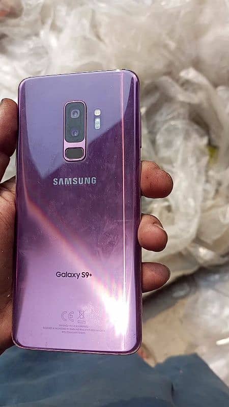 Samsung S9 Plus 3