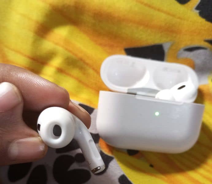 Airpods Pro 4