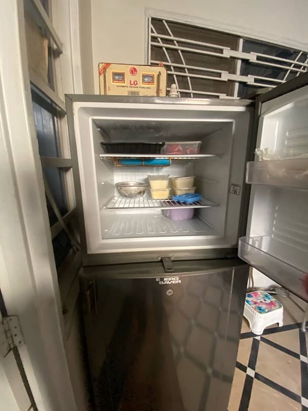 Dawlance fridge good condition 4