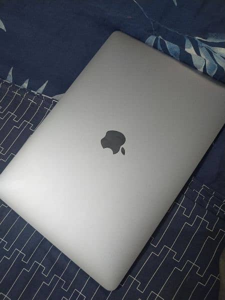 MacBook Pro 2017 0