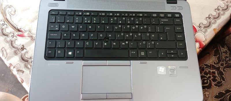 HP elitebook g1 i5 4th gernation 3