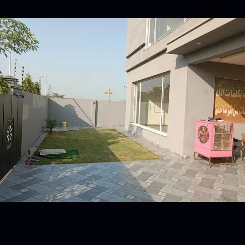 10 Marla House For Rent In Paragon City Lahore 7