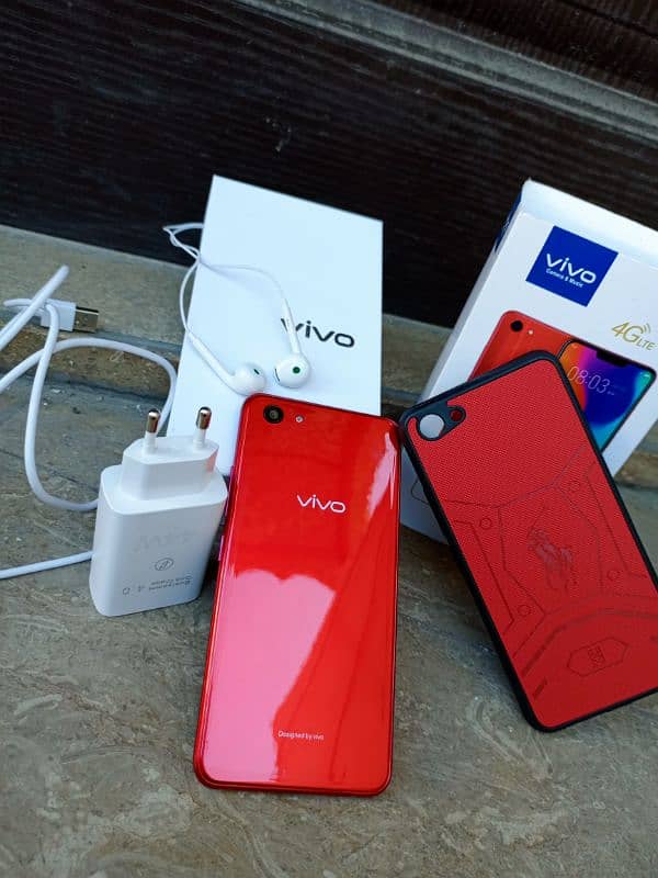 Vivo Y83 6Gb/128Gb With Complete Box & Asesry 2