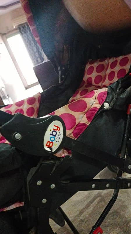 baby pram only 2 months used with no defect. . contact# 03342133361 5